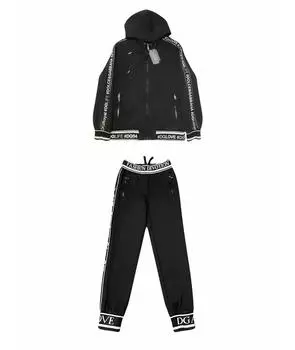 Спортивные костюмы