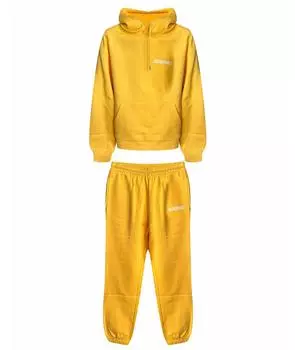 Спортивные костюмы