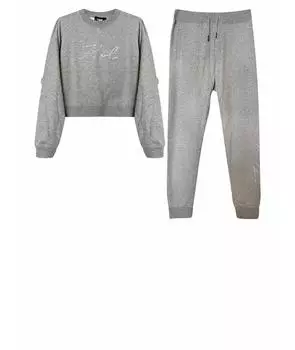 Спортивные костюмы