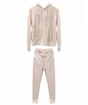 Спортивные костюмы