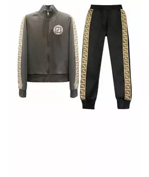 Спортивные костюмы