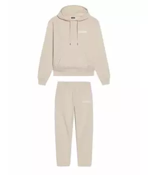 Спортивные костюмы