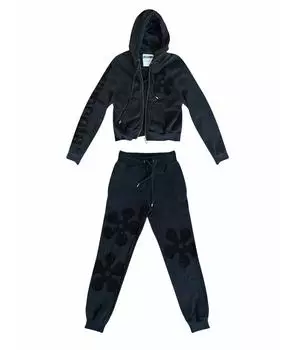 Спортивные костюмы