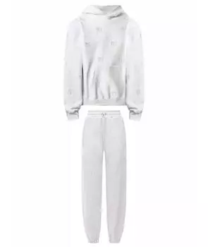 Спортивные костюмы