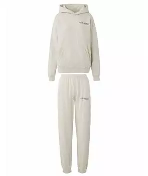 Спортивные костюмы