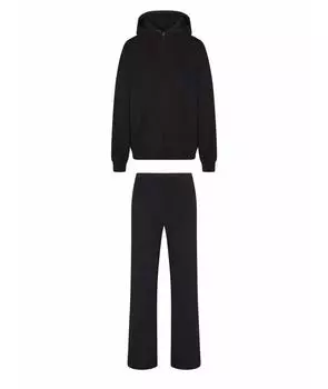 Спортивные костюмы