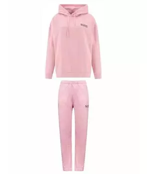 Спортивные костюмы