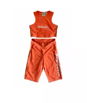 Спортивные костюмы