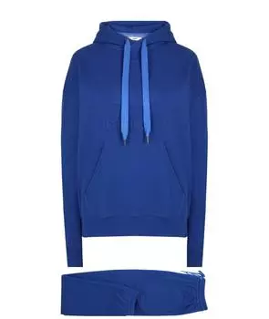 Спортивные костюмы