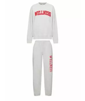 Спортивные костюмы