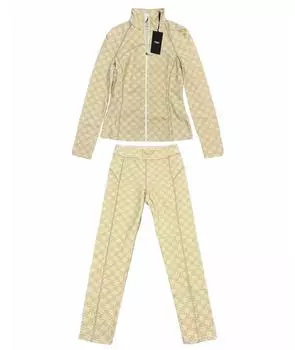 Спортивные костюмы