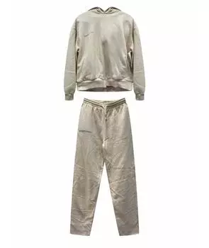 Спортивные костюмы