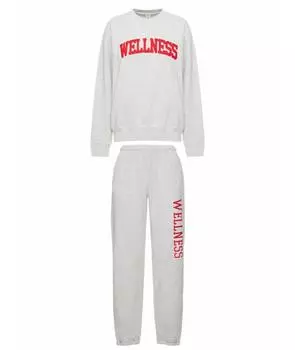 Спортивные костюмы