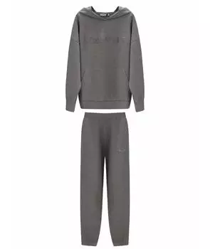 Спортивные костюмы