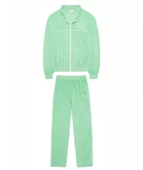 Спортивные костюмы