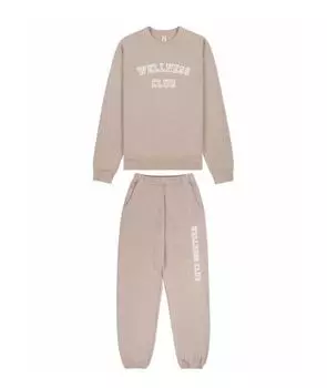 Спортивные костюмы