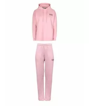 Спортивные костюмы