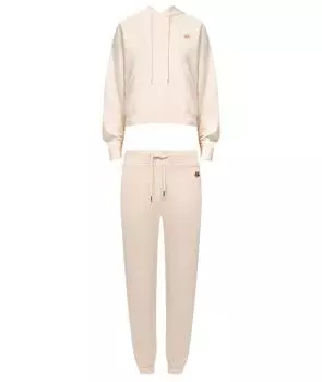 Спортивные костюмы