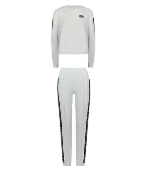 Спортивные костюмы