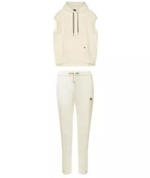 Спортивные костюмы