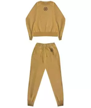 Спортивные костюмы