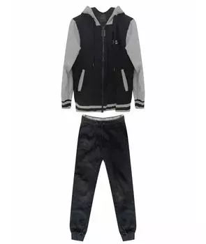 Спортивный костюм