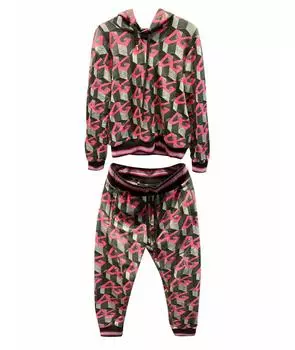 Спортивный костюм