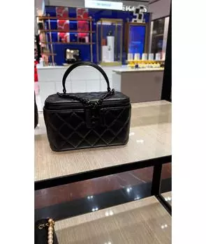 Сумка с короткими ручками