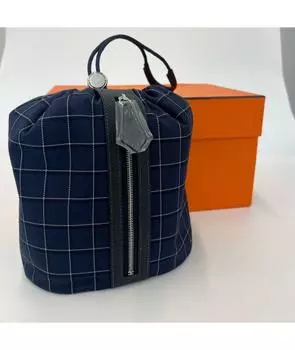 Сумка с короткими ручками