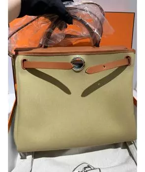 Сумка с короткими ручками