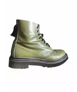 Высокие ботинки