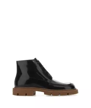 Высокие ботинки