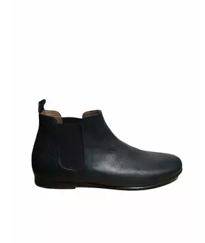 Высокие ботинки