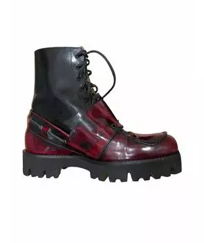 Высокие ботинки