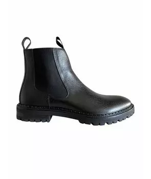 Высокие ботинки