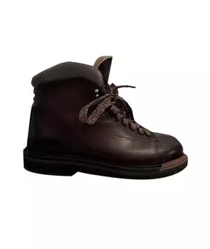 Высокие ботинки