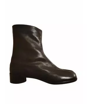 Высокие ботинки