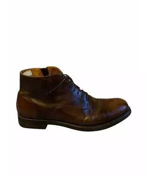 Высокие ботинки