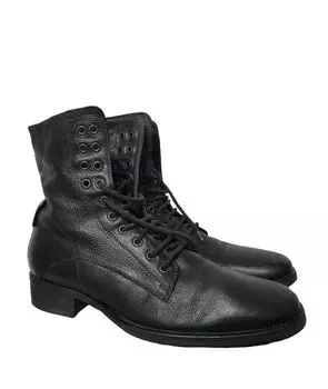 Высокие ботинки