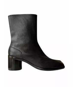 Высокие ботинки