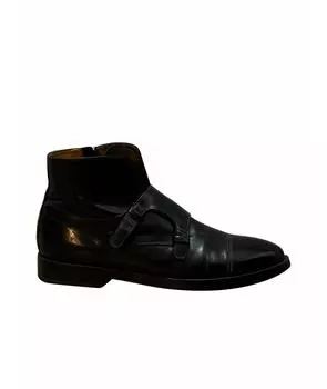 Высокие ботинки