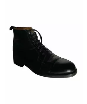 Высокие ботинки