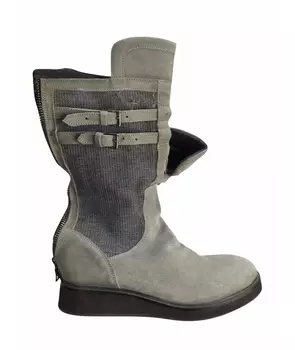 Высокие ботинки