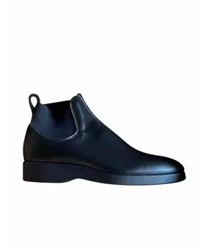 Высокие ботинки