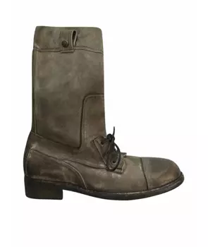 Высокие ботинки