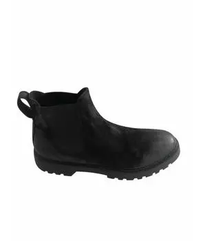 Высокие ботинки