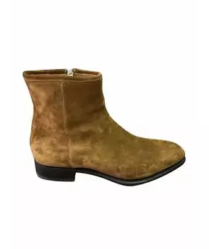 Высокие ботинки