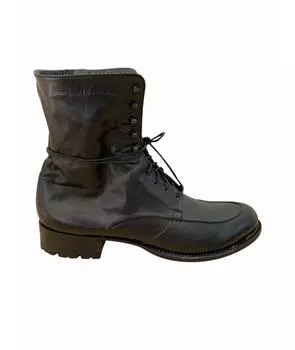 Высокие ботинки