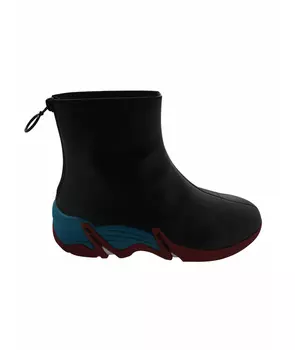 Высокие ботинки