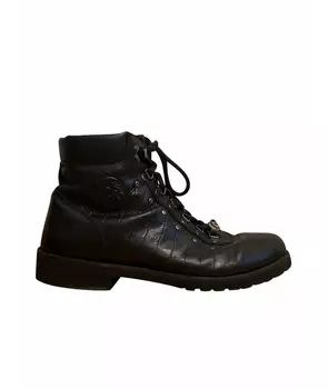 Высокие ботинки